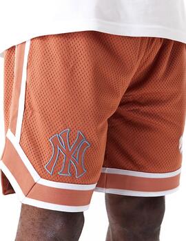 NEW ERA SHORTS MARRÓN SERIES MESH