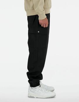 NEW BALANCE PANTALÓN TWILL NEGRO JOGGER CARGO