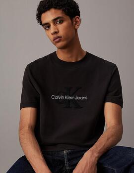 CALVIN KLEIN CAMISETA NEGRA CHENILLE