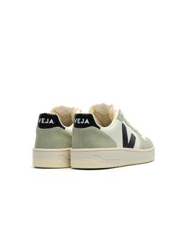 VEJA V-10 LEATHER PURE BLACK CLAY