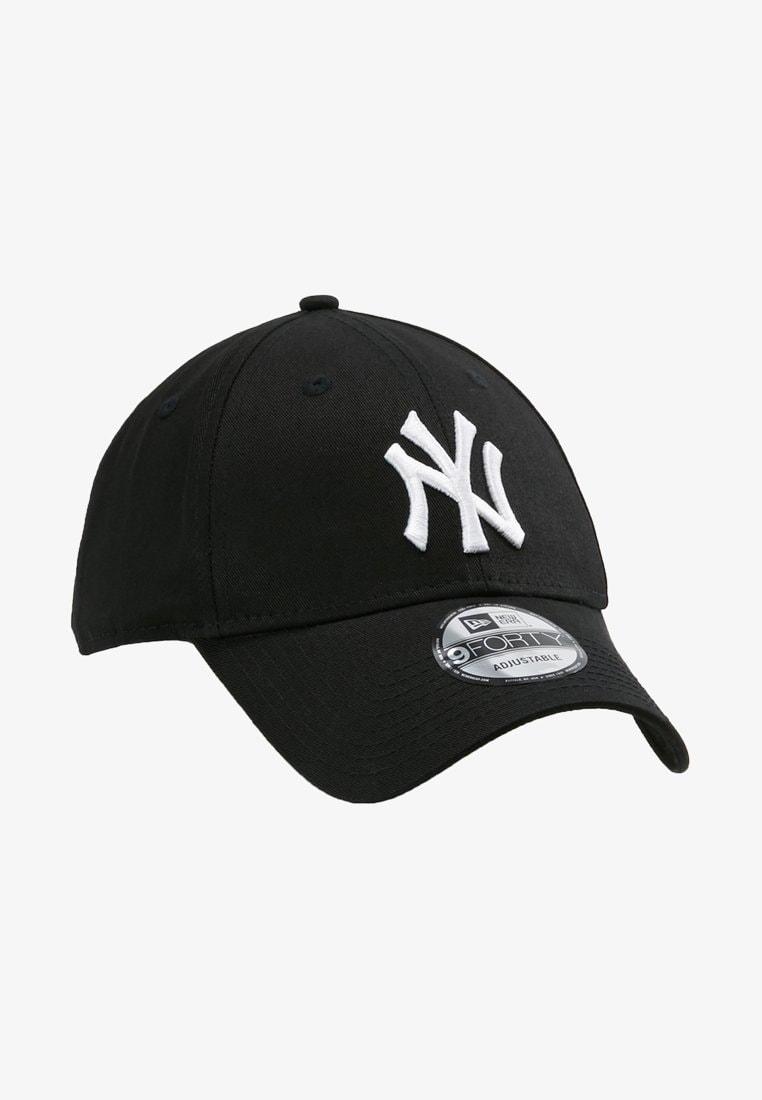 NEW ERA GORRA FORTY NEGRO BLANCO