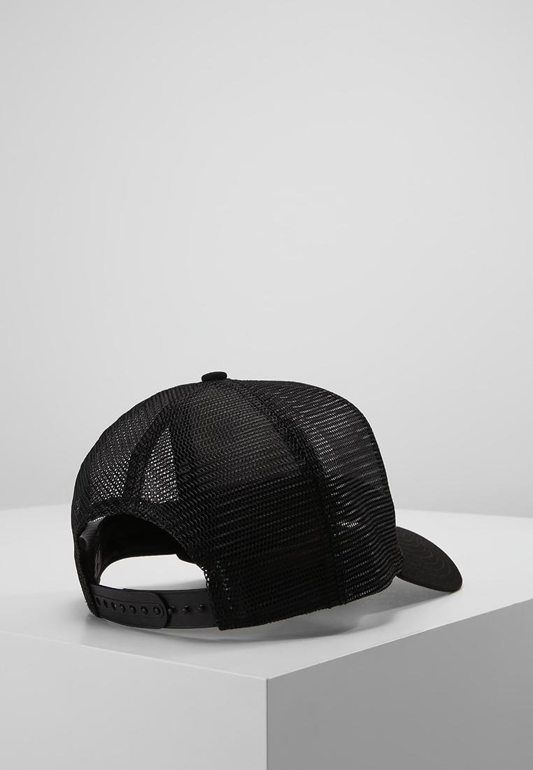 NEW ERA GORRA NEGRA TRUCKER NEYYAN
