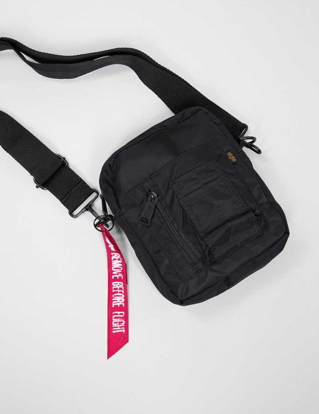 ALPHA CREW CARRY BAG BLACK