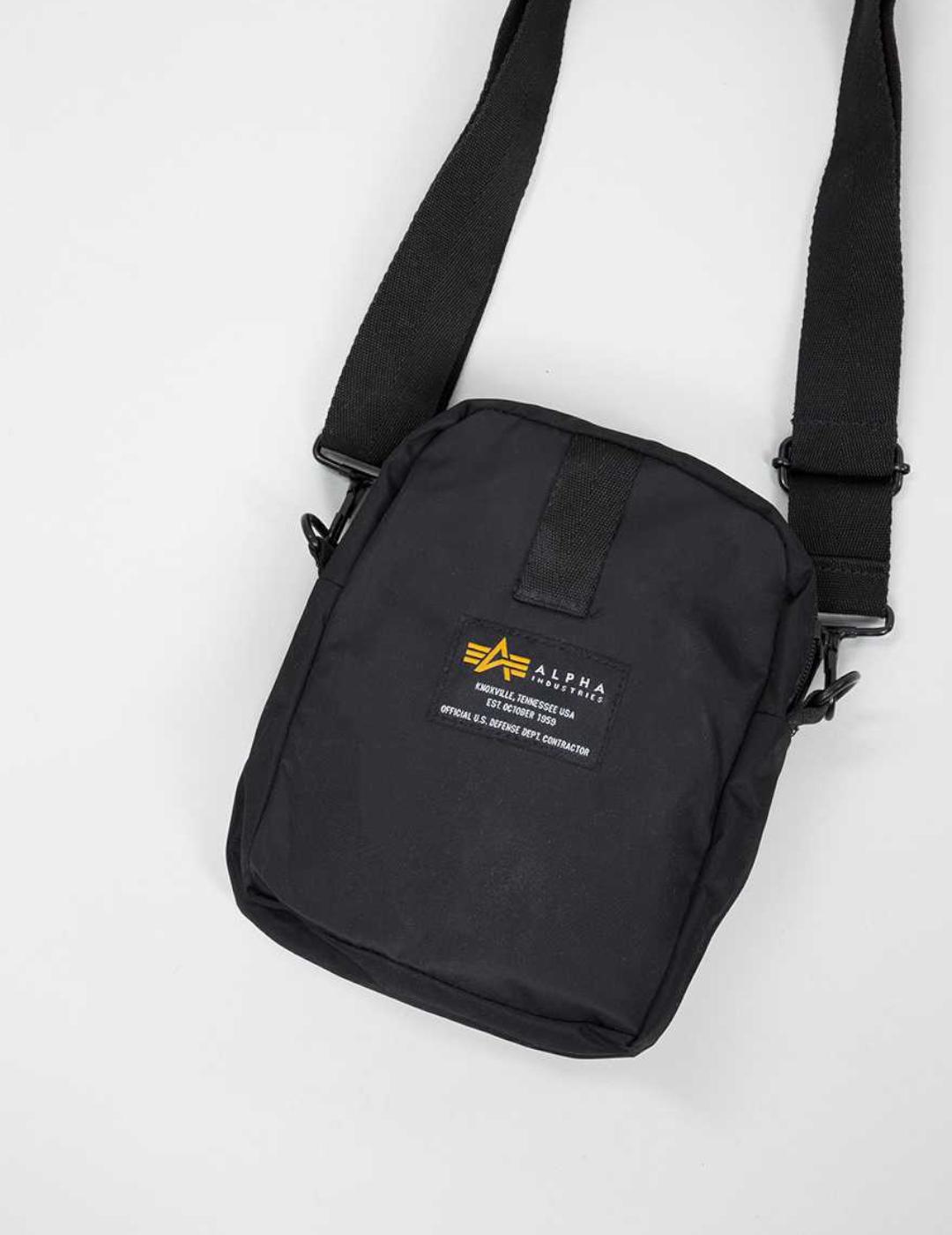 ALPHA CREW CARRY BAG BLACK