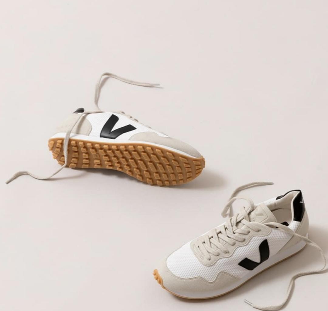 VEJA ZAPATILLA SDU REC ALVEOMESH BLANCO_NEGRO