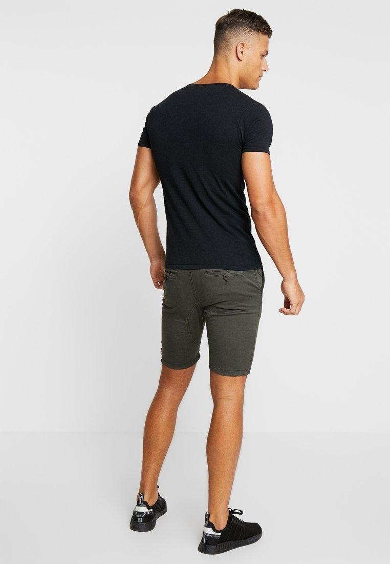 KEROSENE SHORT GREY BLACK ALPHA