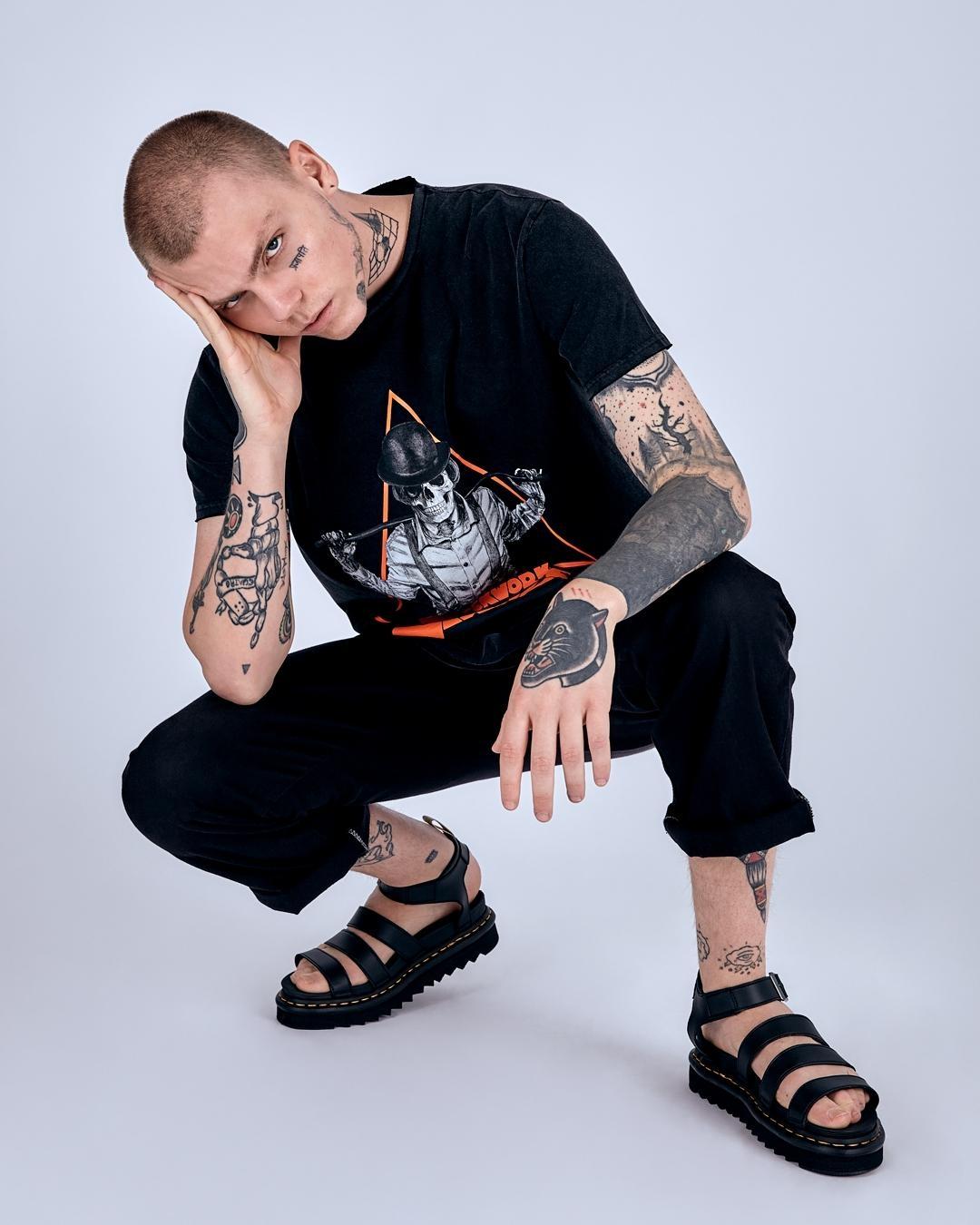 CAMISETA NEGRA LE CRANE ORANGE