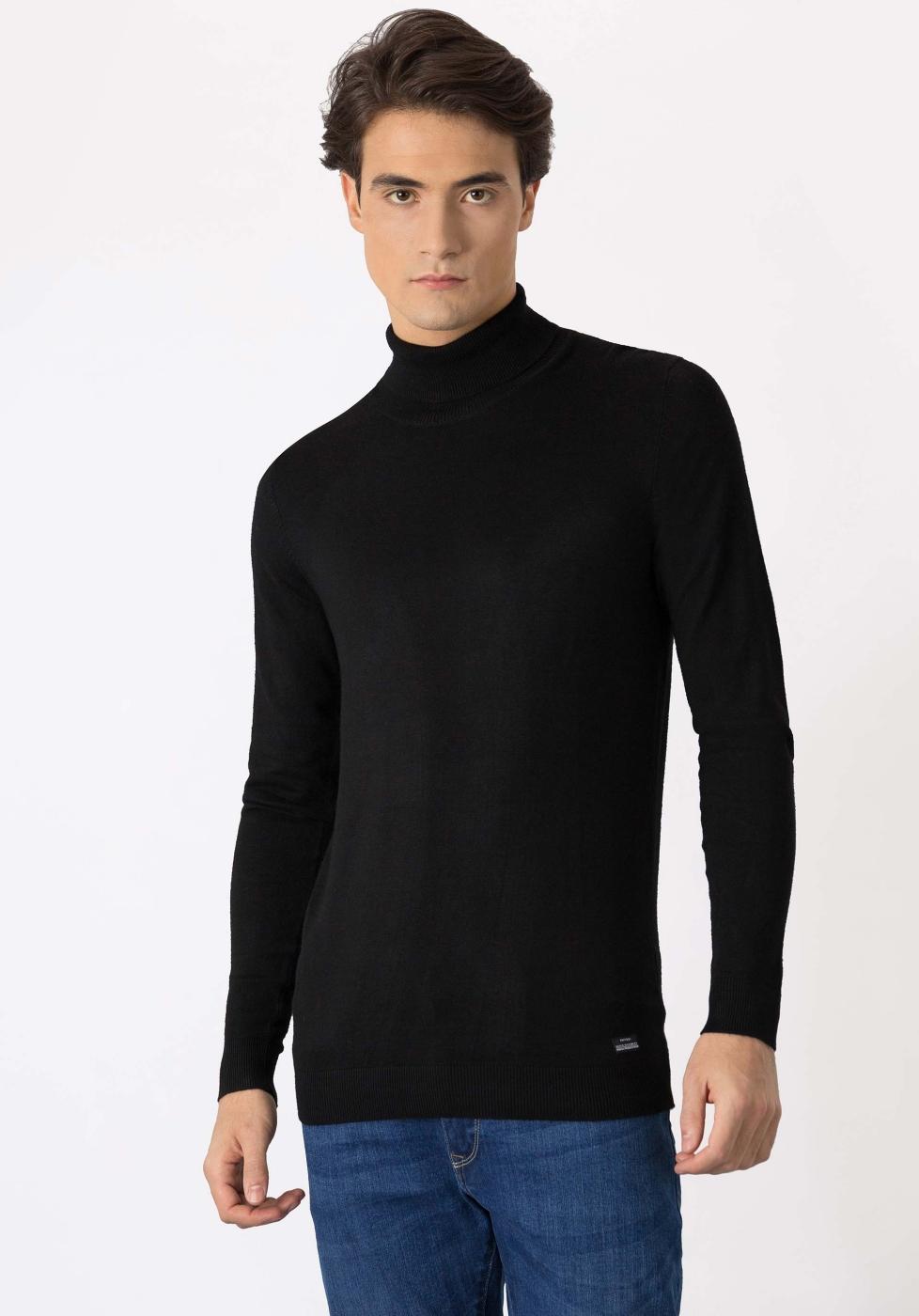 TIFFOSI JERSEY NEGRO CUELLO ALTO BOND