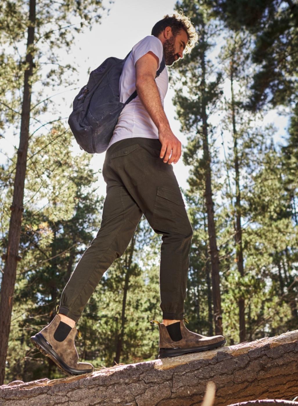 BLUNDSTONE 2142 BOTA BROWN SUEDE BLACK ELASTIC