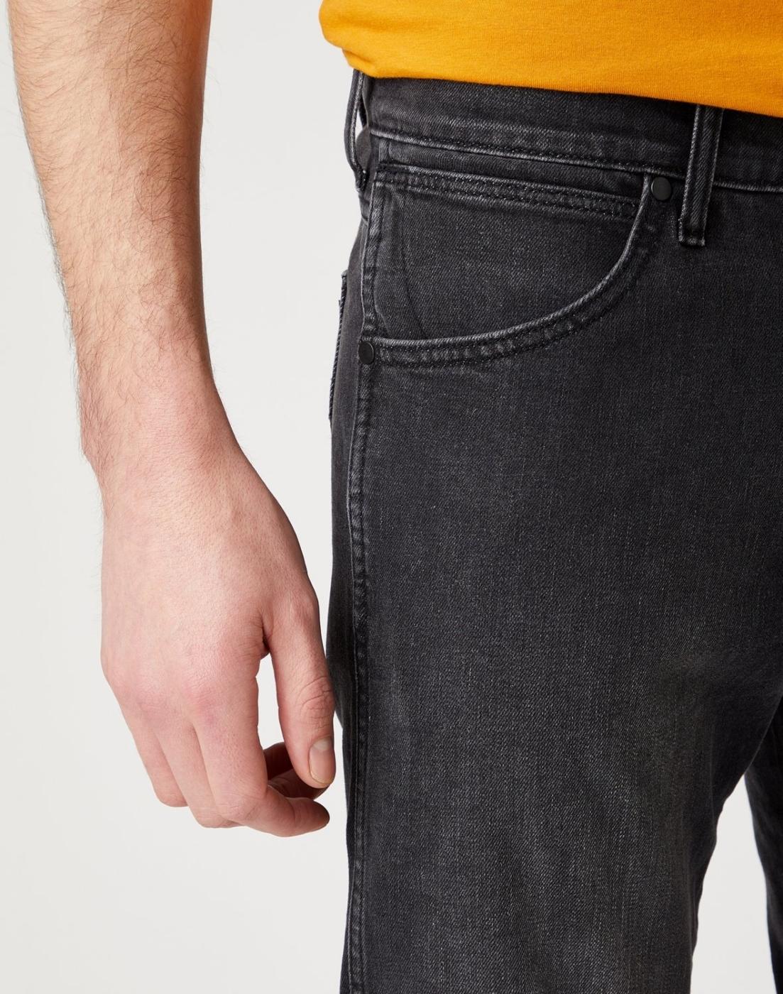 WRANGLER JEANS LARSTON LIKE A CHAMP NEGRO