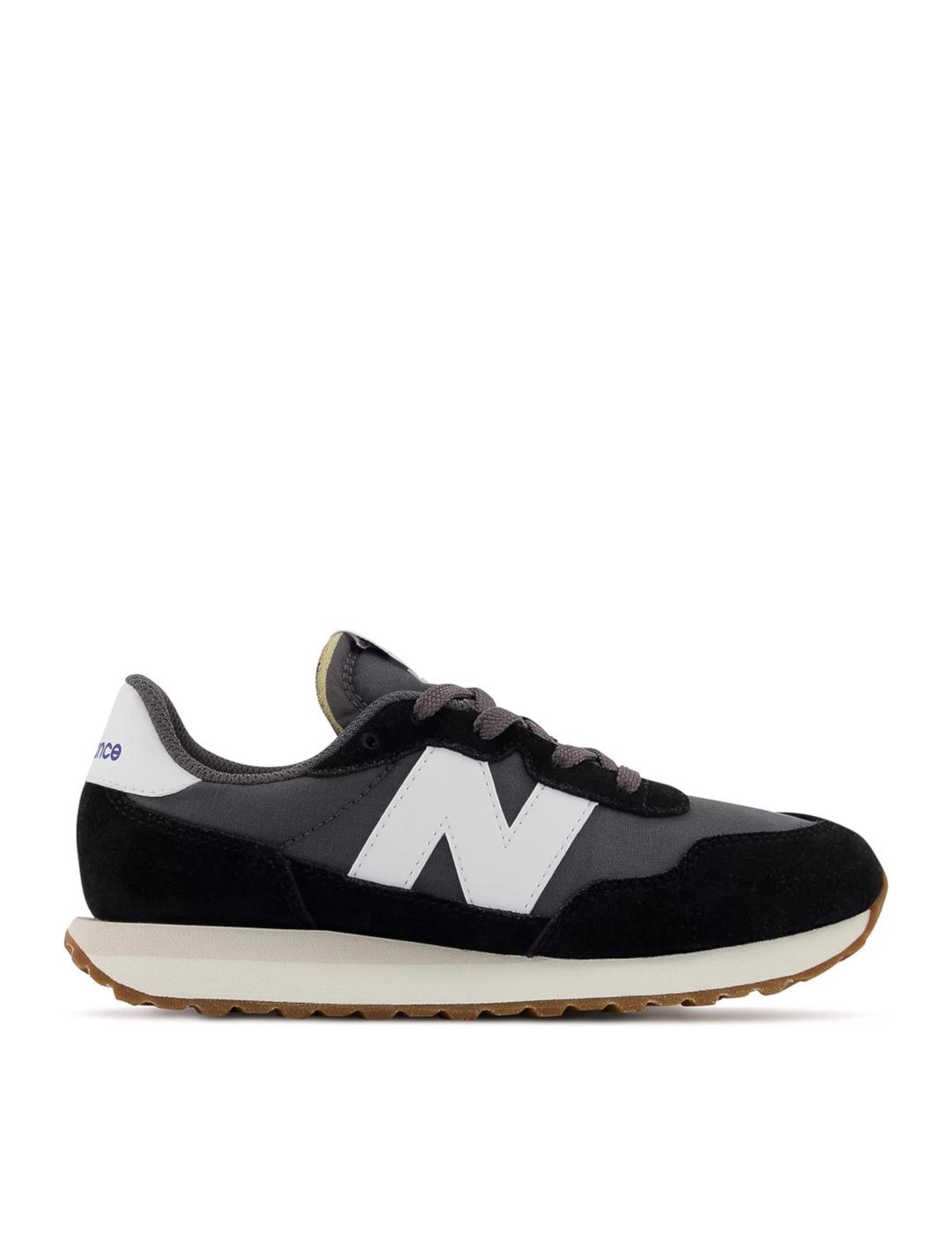 NEW BALANCE ZAPATILLA NEGRO GRIS