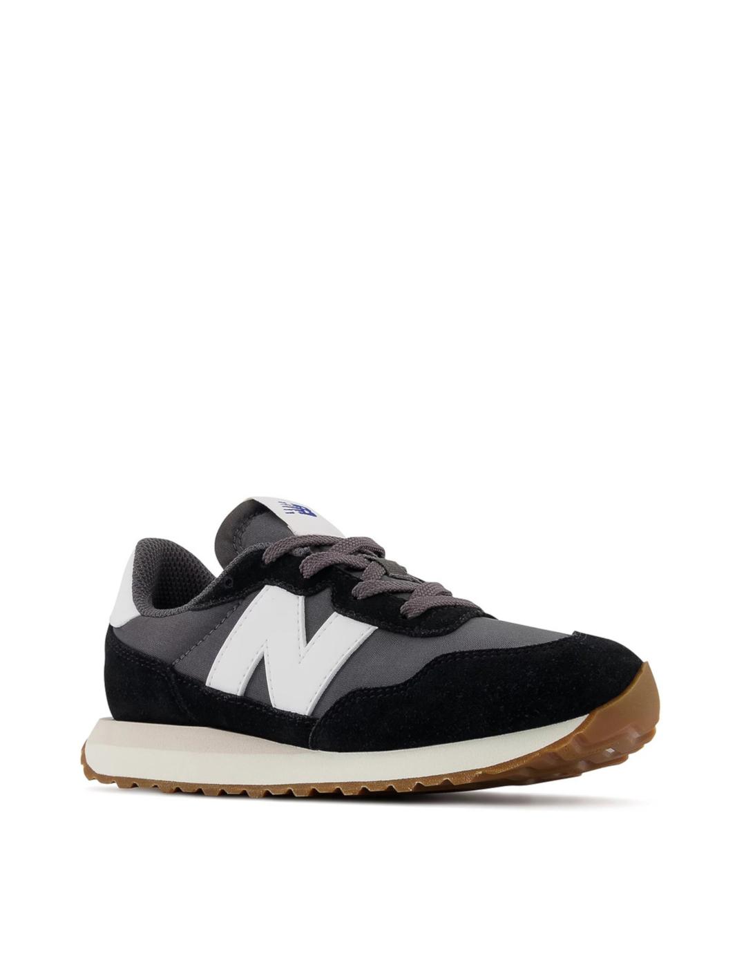 NEW BALANCE ZAPATILLA NEGRO GRIS