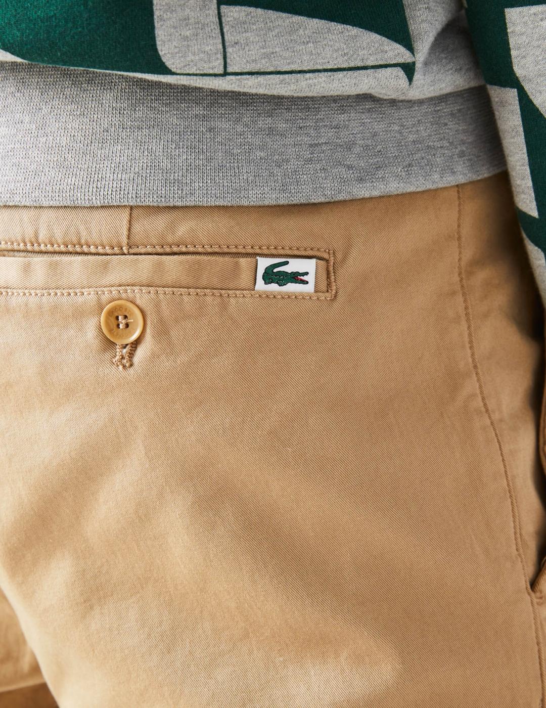 LACOSTE PANTALON CHINO  SLIM FIT BEIGE