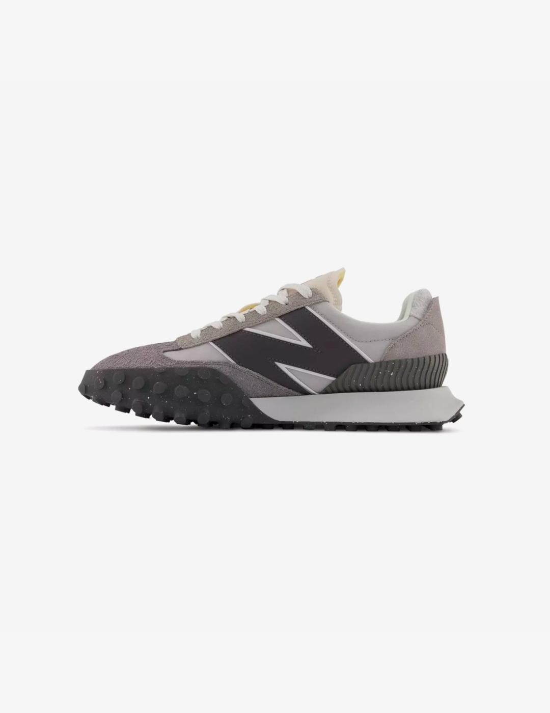 NEW BALANCE ZAPATILLA GRIS XC72