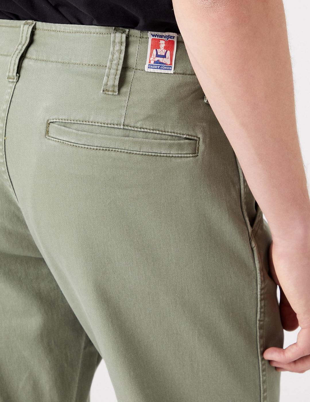 WRANGLER CHINO VERDE CASEY JONES