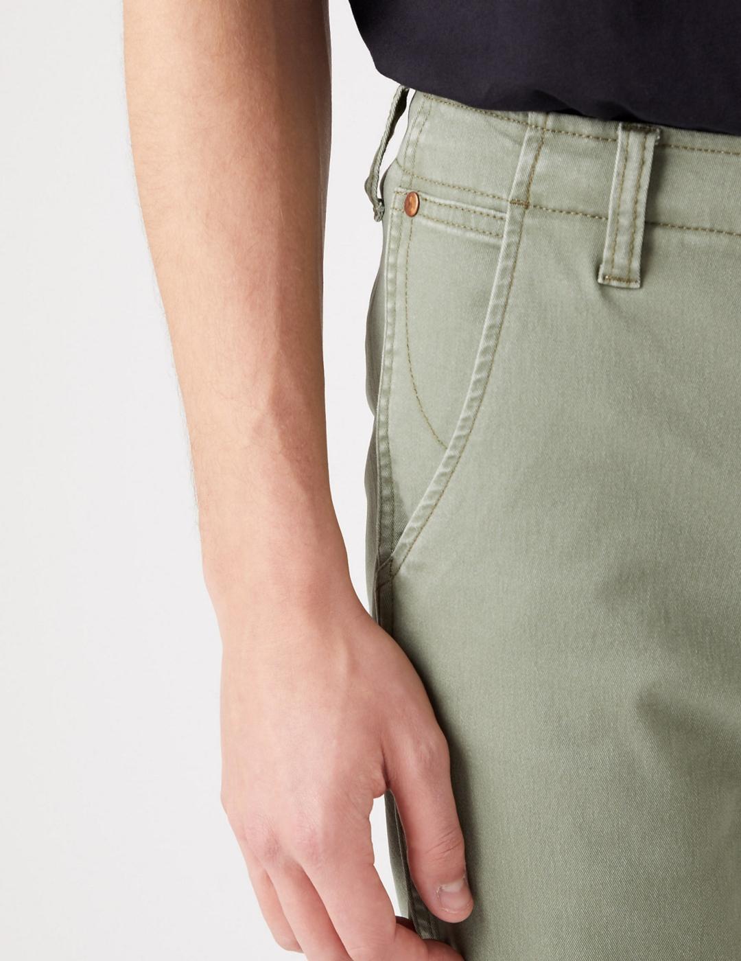 WRANGLER CHINO VERDE CASEY JONES