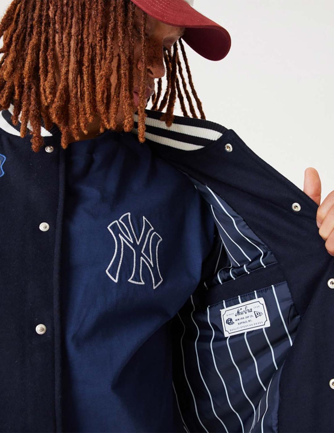 NEW ERA JACKET VARSITY MARINO BLANCA