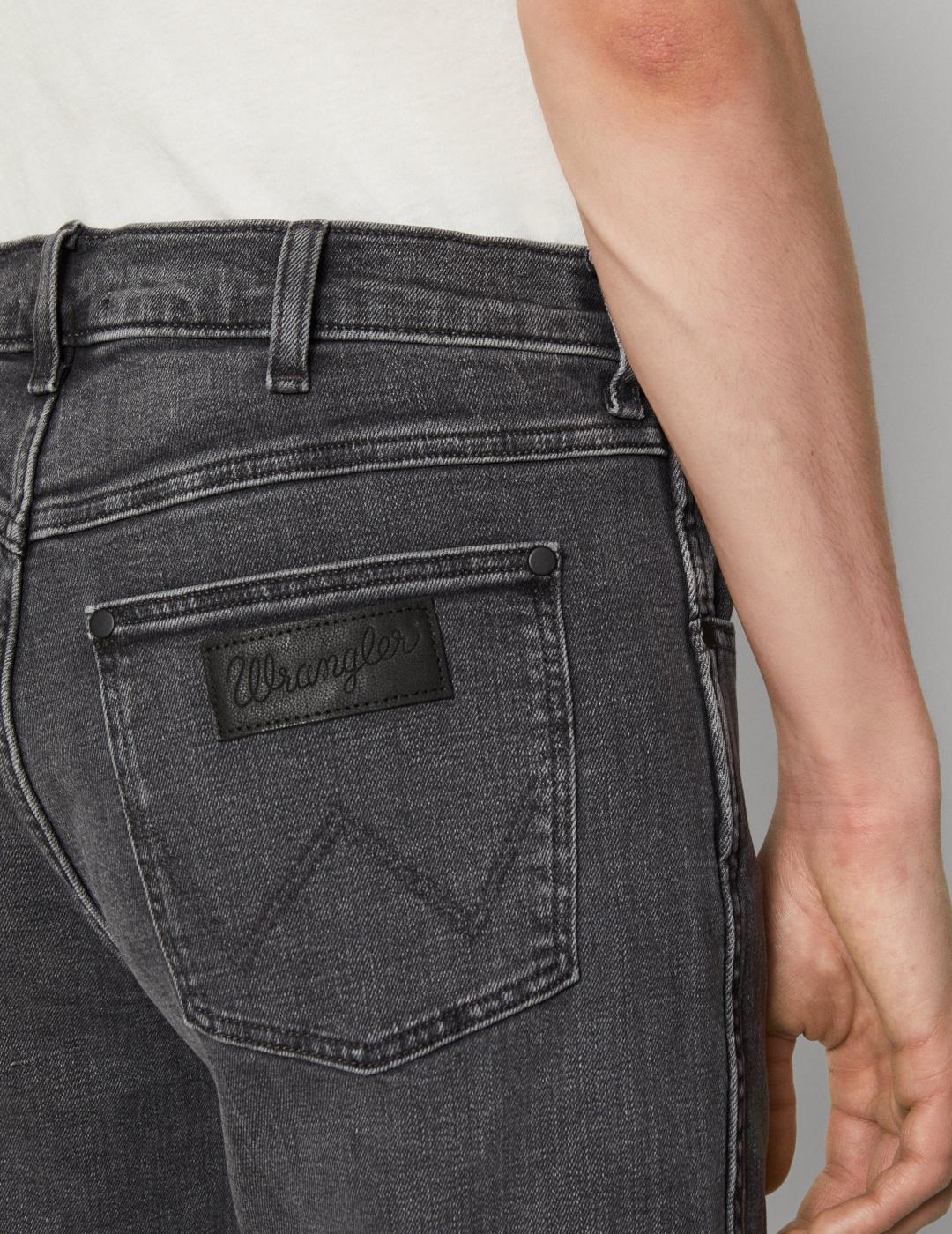 JEANS WRANGLER LARSTON SLIM TAPERED BLACKOUT