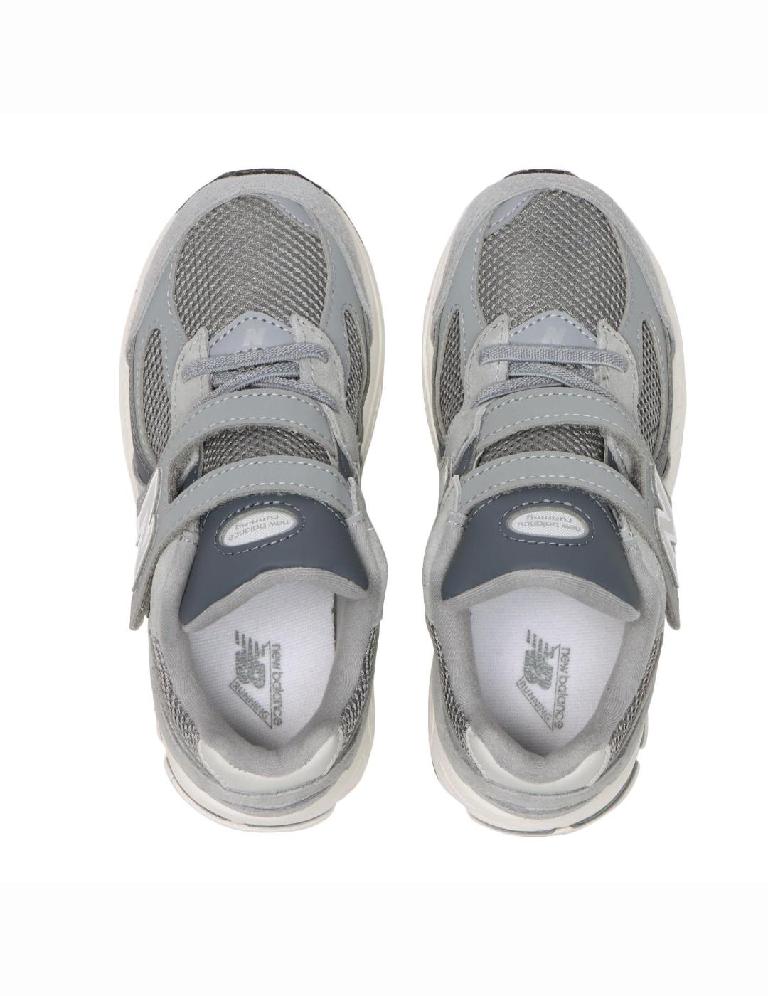 NEW BALANCE ZAPATILLA 2002 GRIS