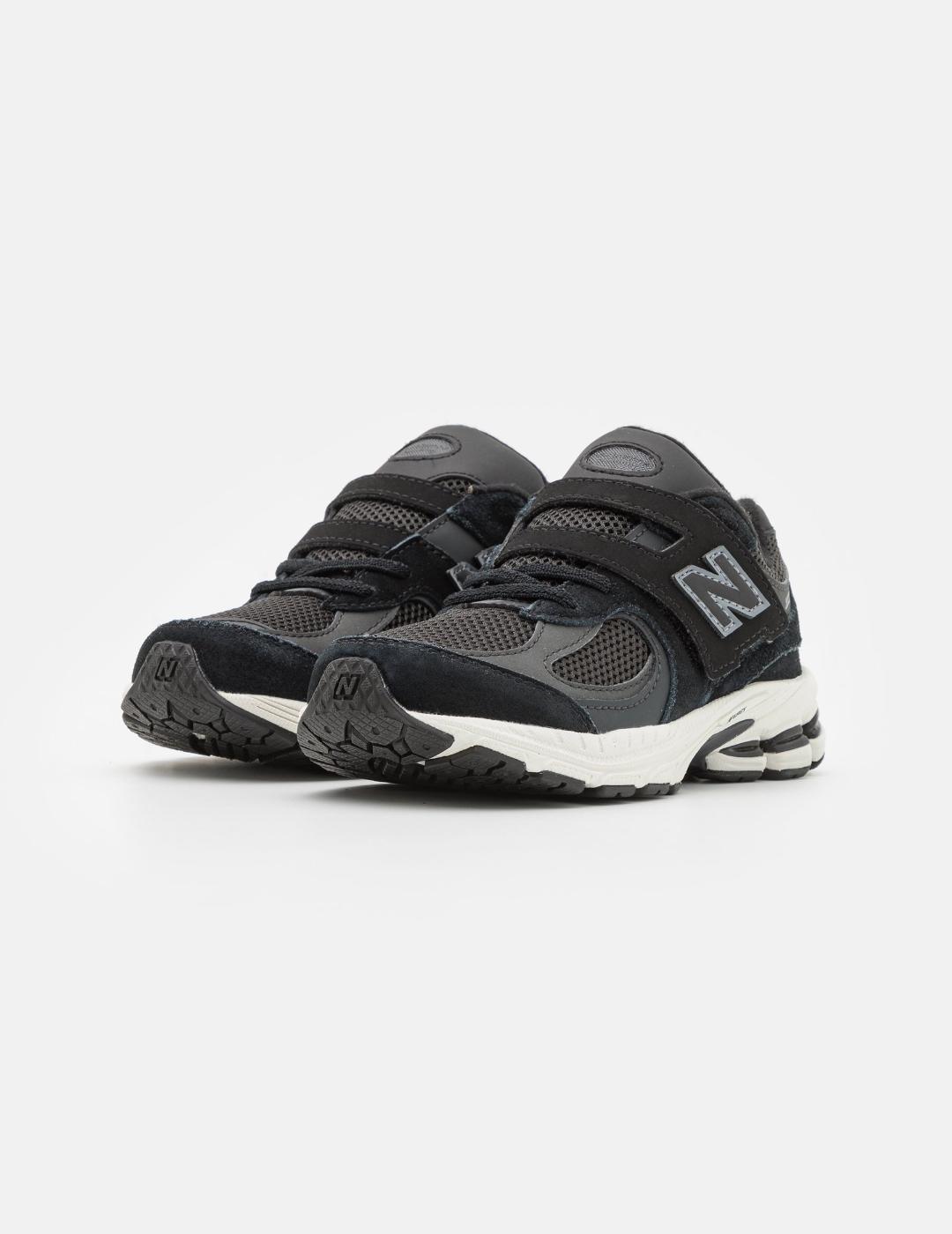 NEW BALANCE ZAPATILLA 2002 NEGRA
