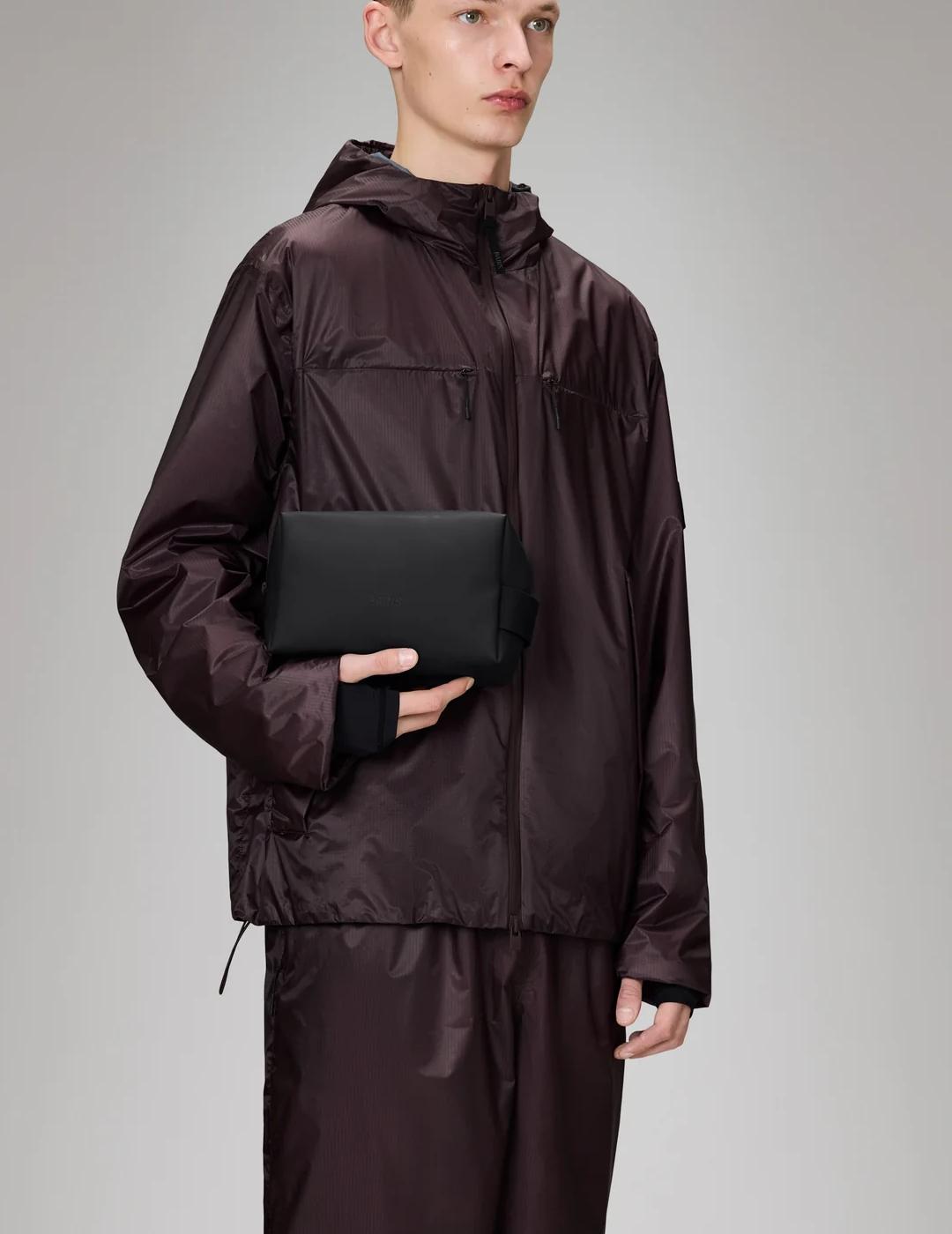 RAINS NECESER WASH BAG NEGRO