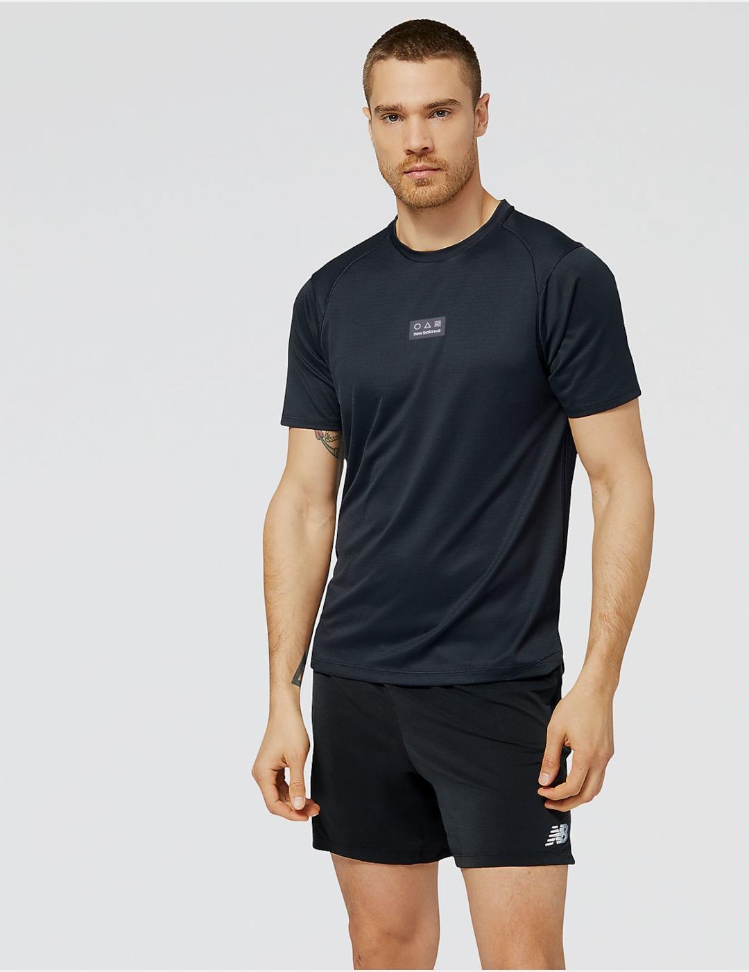 CAMISETA NEW BALANCE AT N-VENT NEGRA