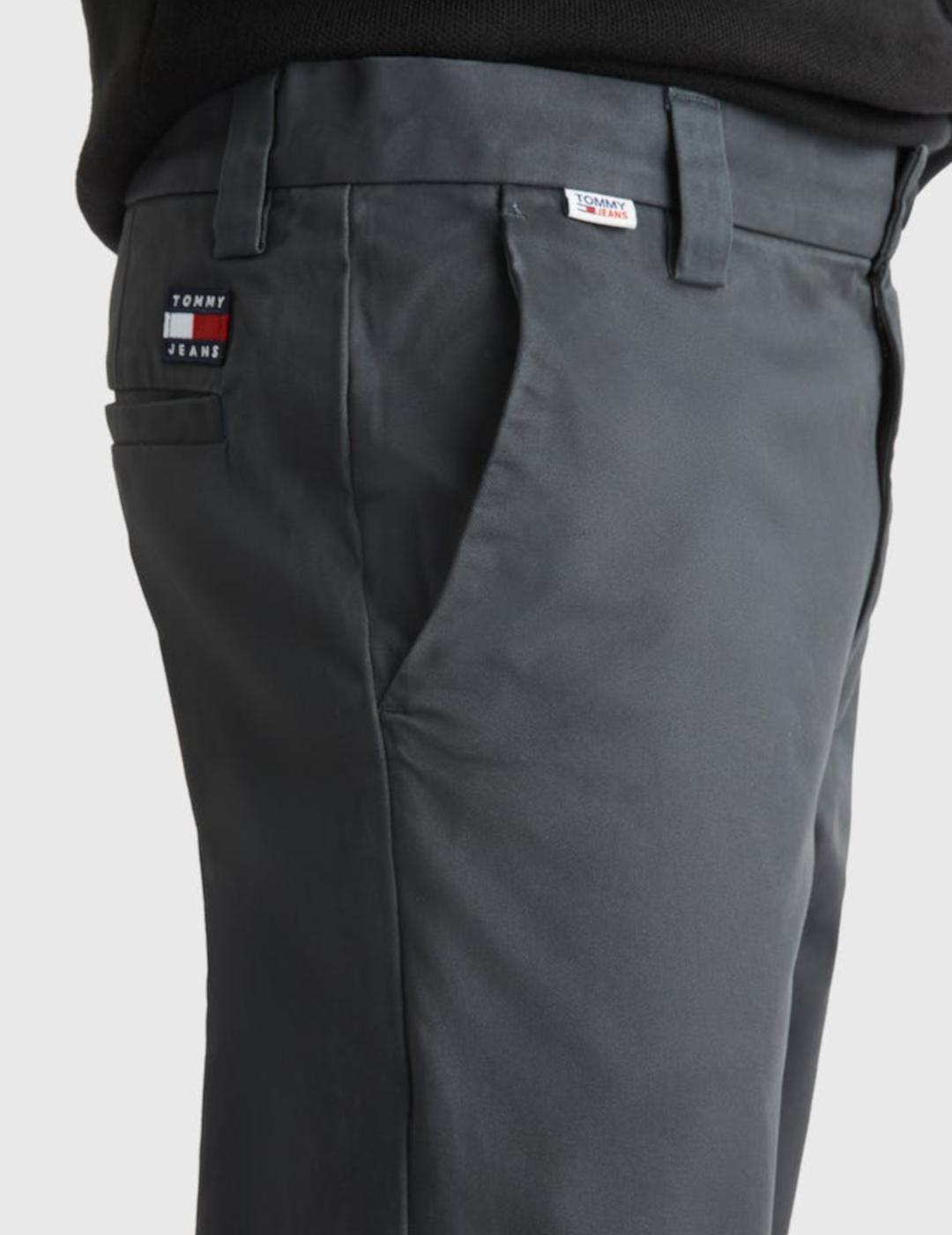 TOMMY CHINO DAD GRIS OSCURO