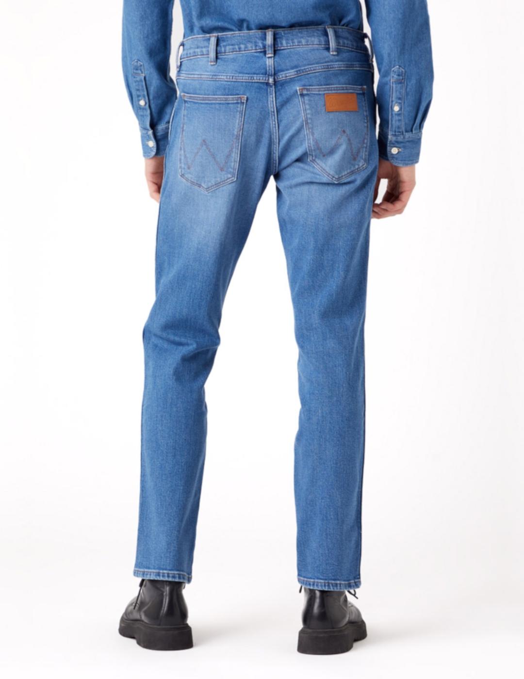 JEANS WRANGLER GREENSBORO NEW FAVORITE