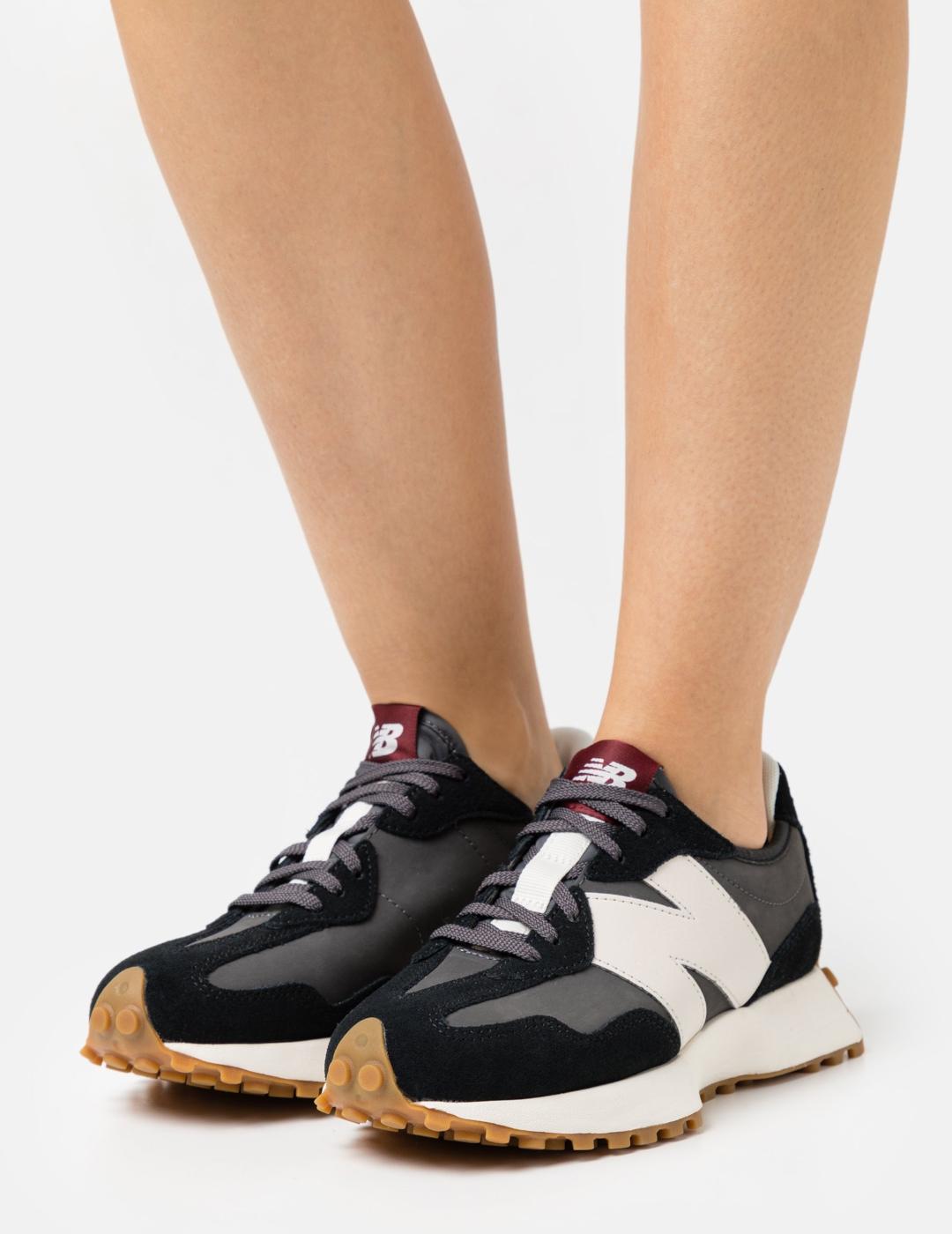 ZAPATILLA NEW BALANCE 327 NEGRA