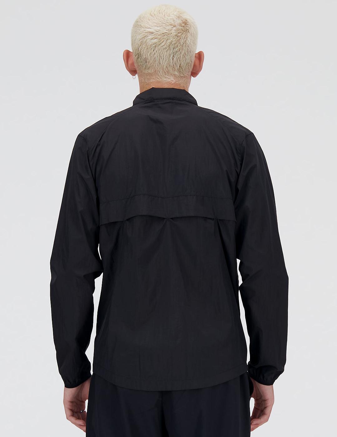 NEW BALANCE CHAQUETA ATHLETIC NEGRA