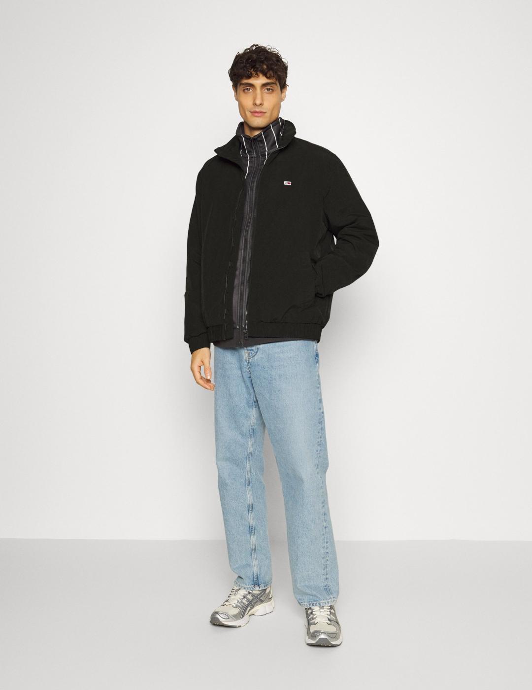 TOMMY CHAQUETA NEGRA ESSENTIAL