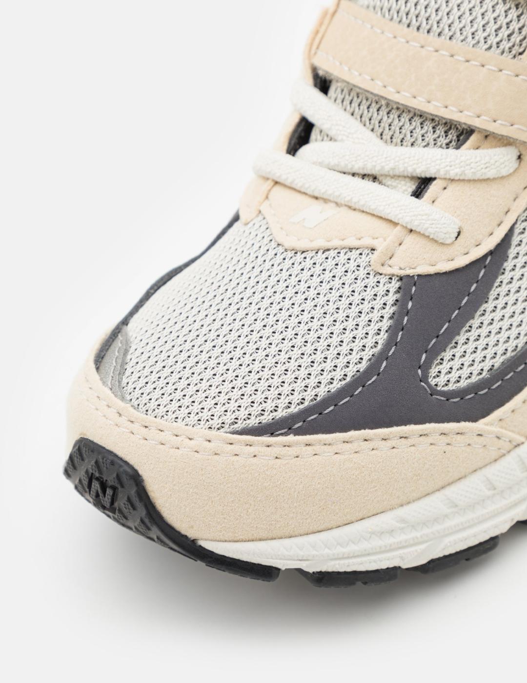 NEW BALANCE ZAPATILLA 2002 KIDS BEIGE