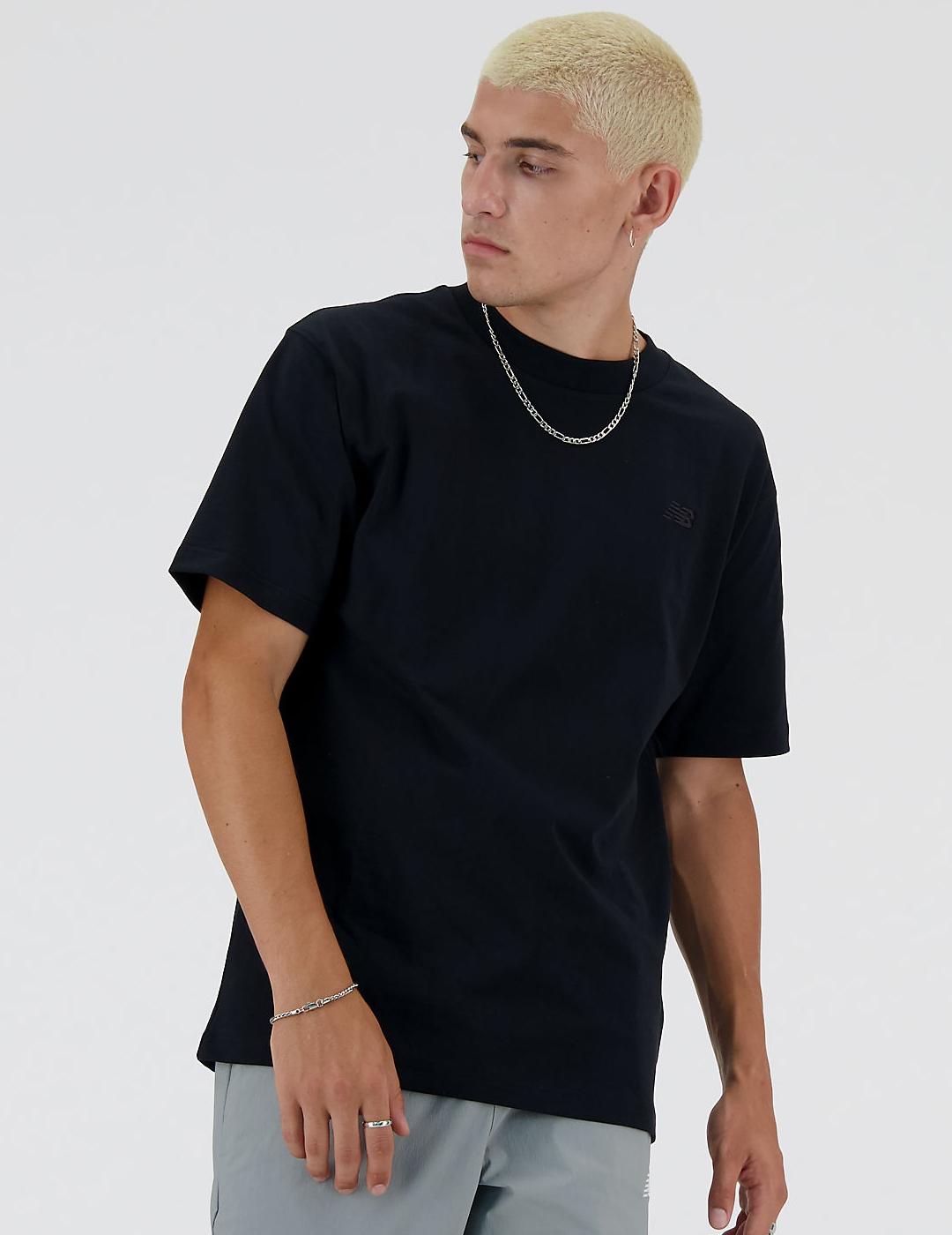 NEW BALANCE CAMISETA ATHLETICS NEGRA