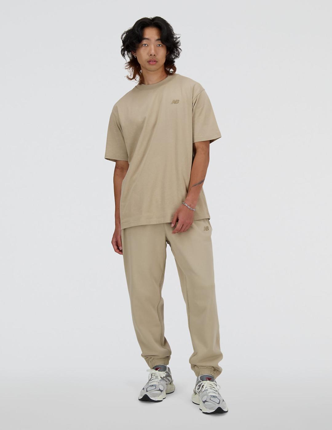 NEW BALANCE CAMISETA ATHLETICS BEIGE