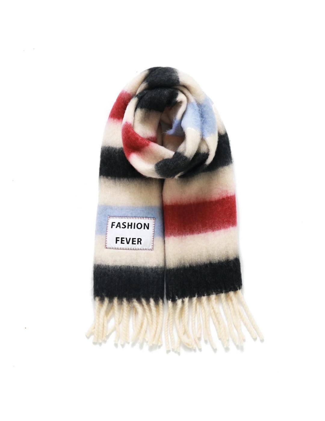 Fulares y bufandas en beige para hombre.