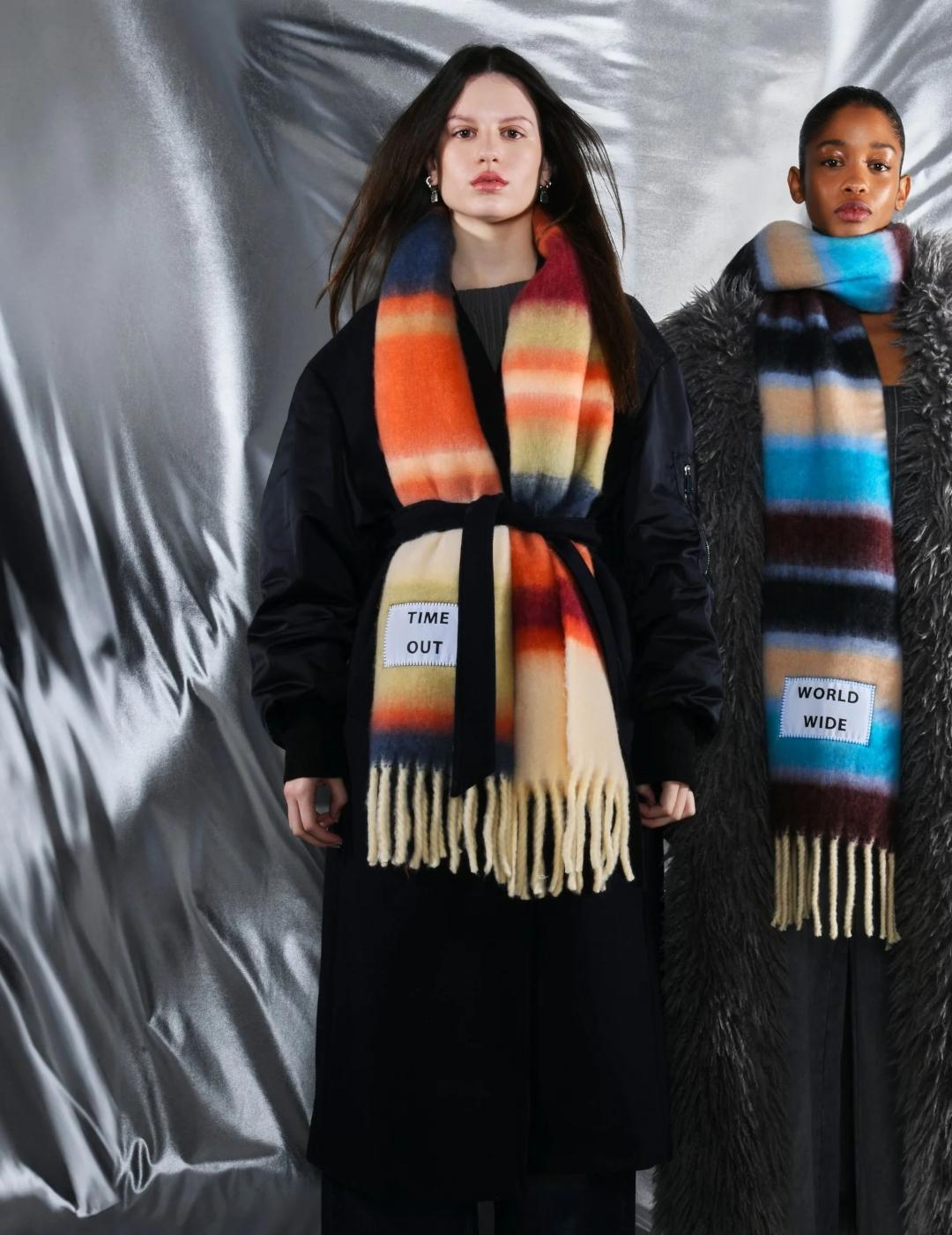 Fulares y Bufandas en Beige para Hombre.