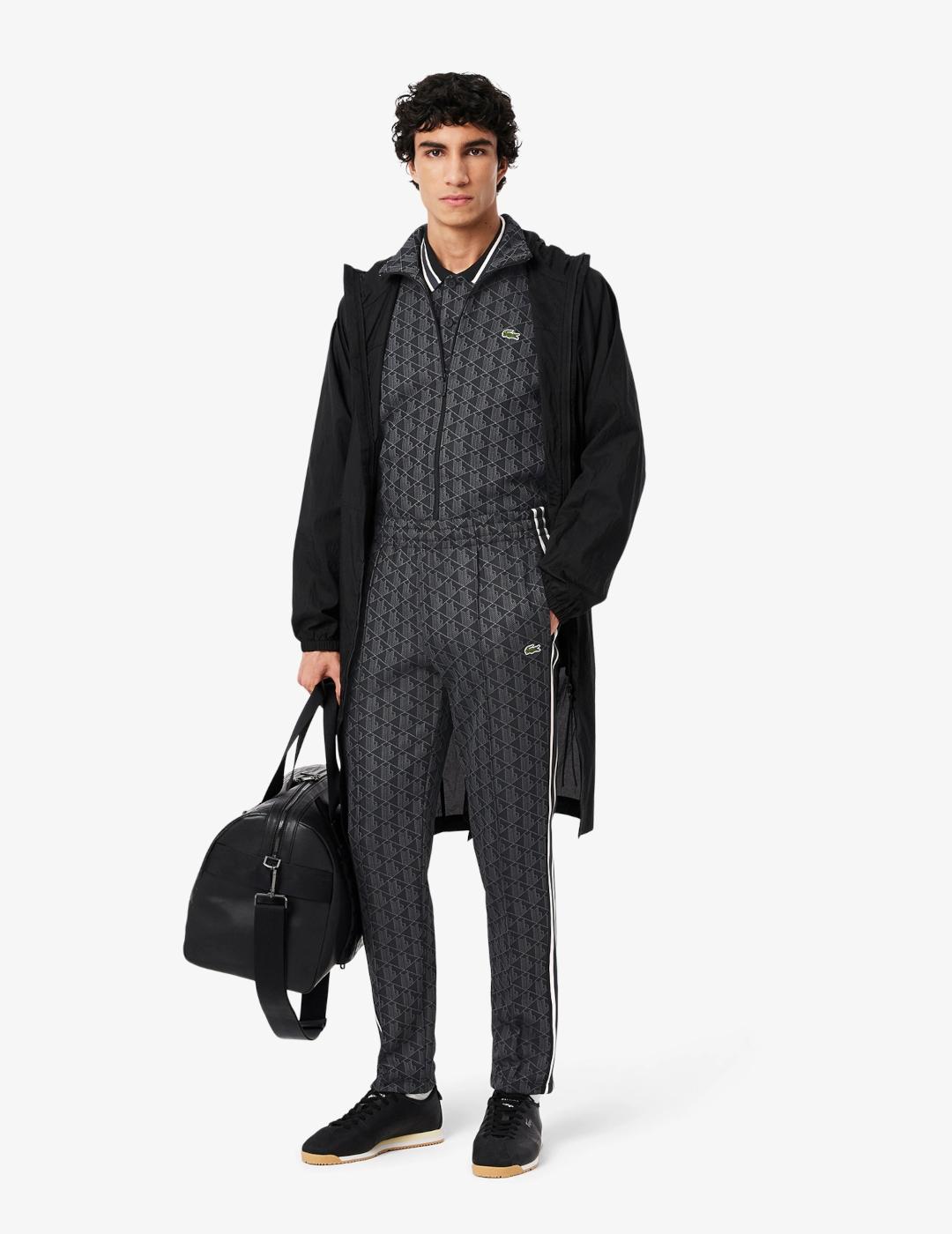 LACOSTE PANTSPORT ESTAMPADO NEGRO GRIS