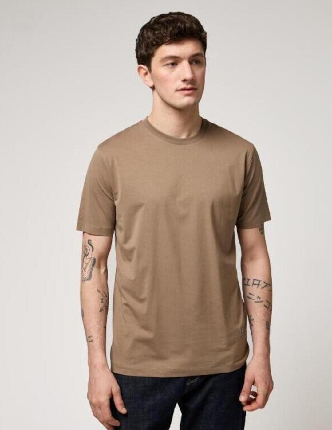 GIANNI LUPO CAMISETA CAMEL BÁSICA