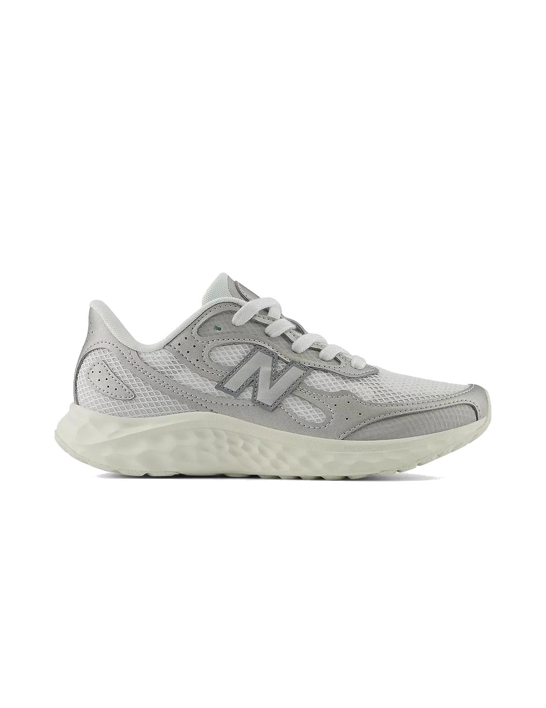 NEW BALANCE GRIS WARISTS4