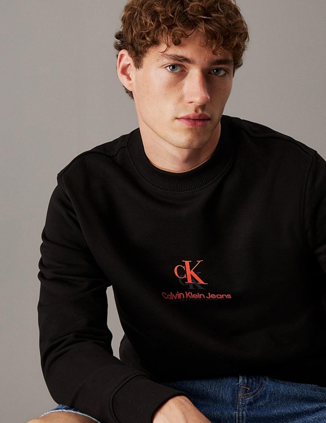 CALVIN KLEIN SUDADERA NEGRA LOGO NARANJA SHADOW