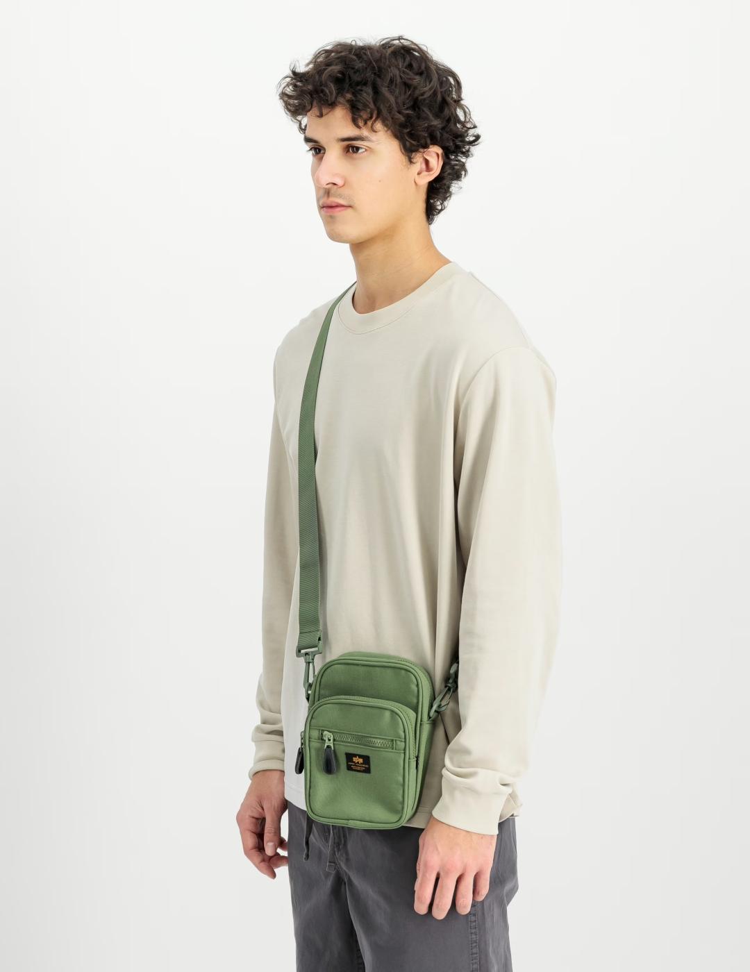 ALPHA BANDOLERA VERDE LABEL MESSENGER