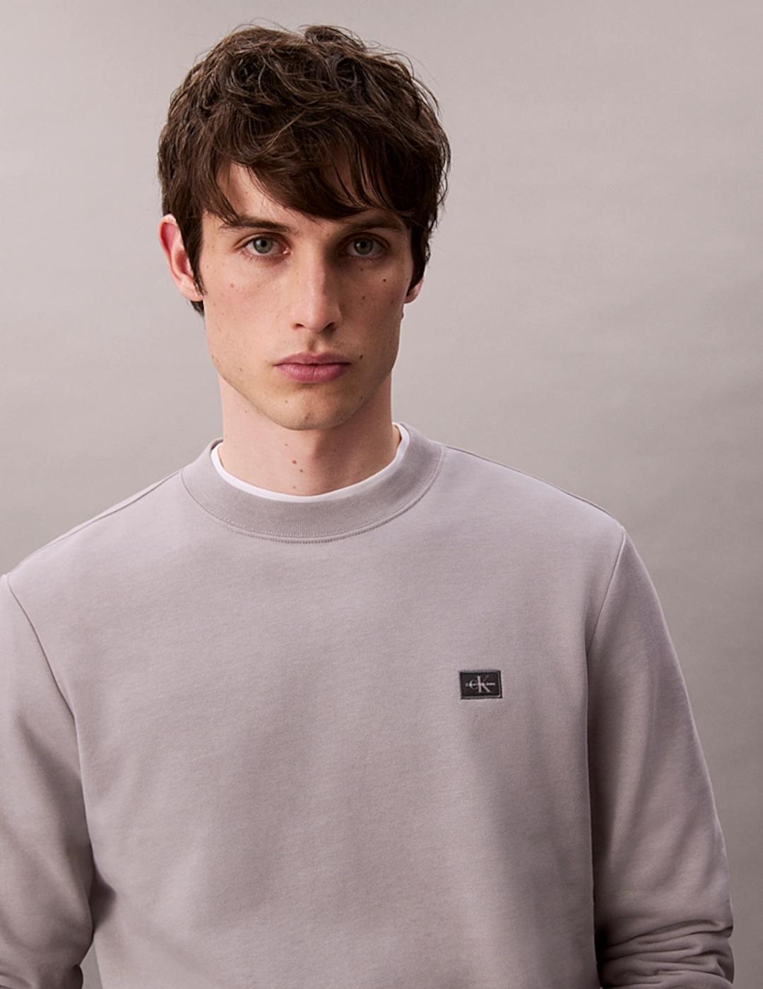 CALVIN KLEIN SUDADERA GRIS TERRY BADGE