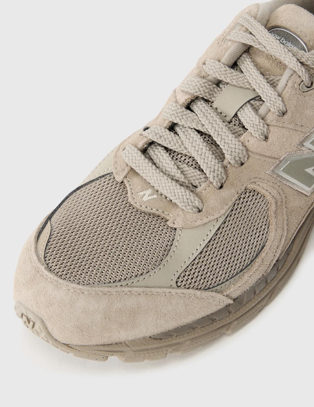 NEW BALANCE 2002 ARID STONE PERMAFROST