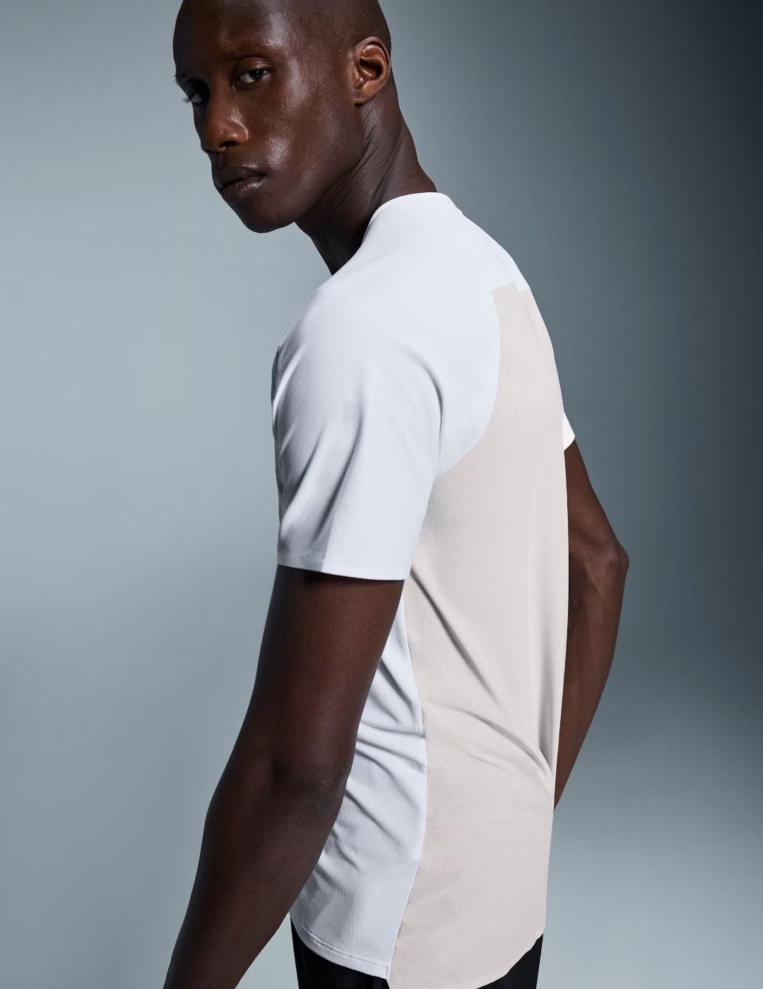 ON CAMISETA WHITE PERFORMANCE-T 3