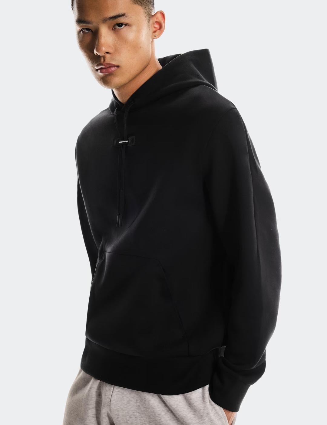 ON HOODIE BLACK TECH 1