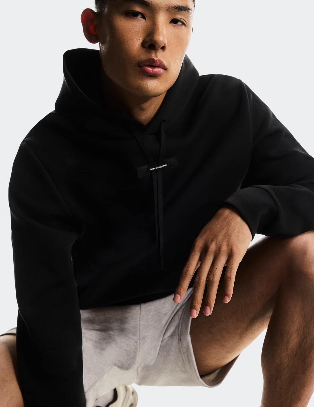 ON HOODIE BLACK TECH 1