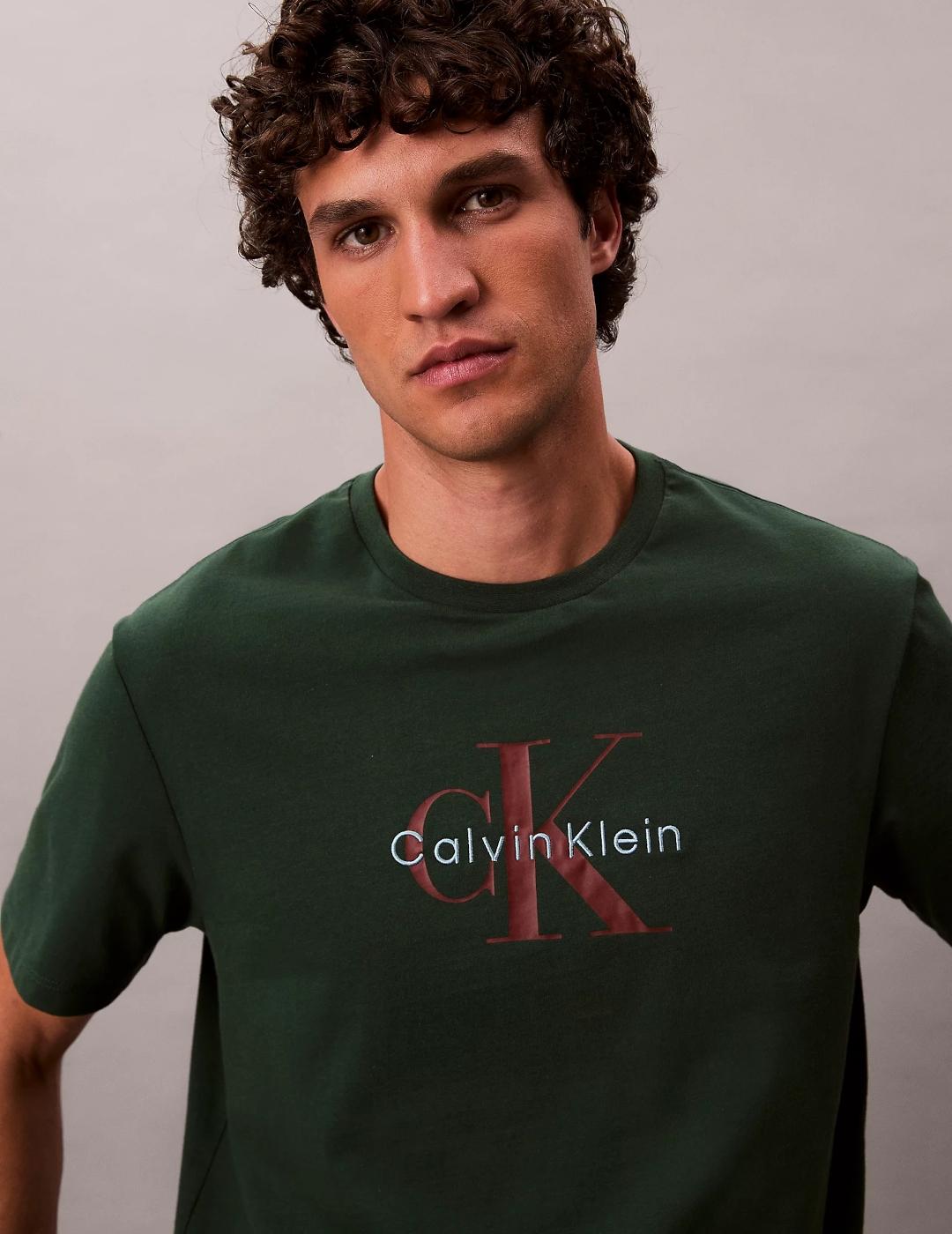 CALVIN KLEIN CAMISETA VERDE BOTELLA HERO MONOLOGO