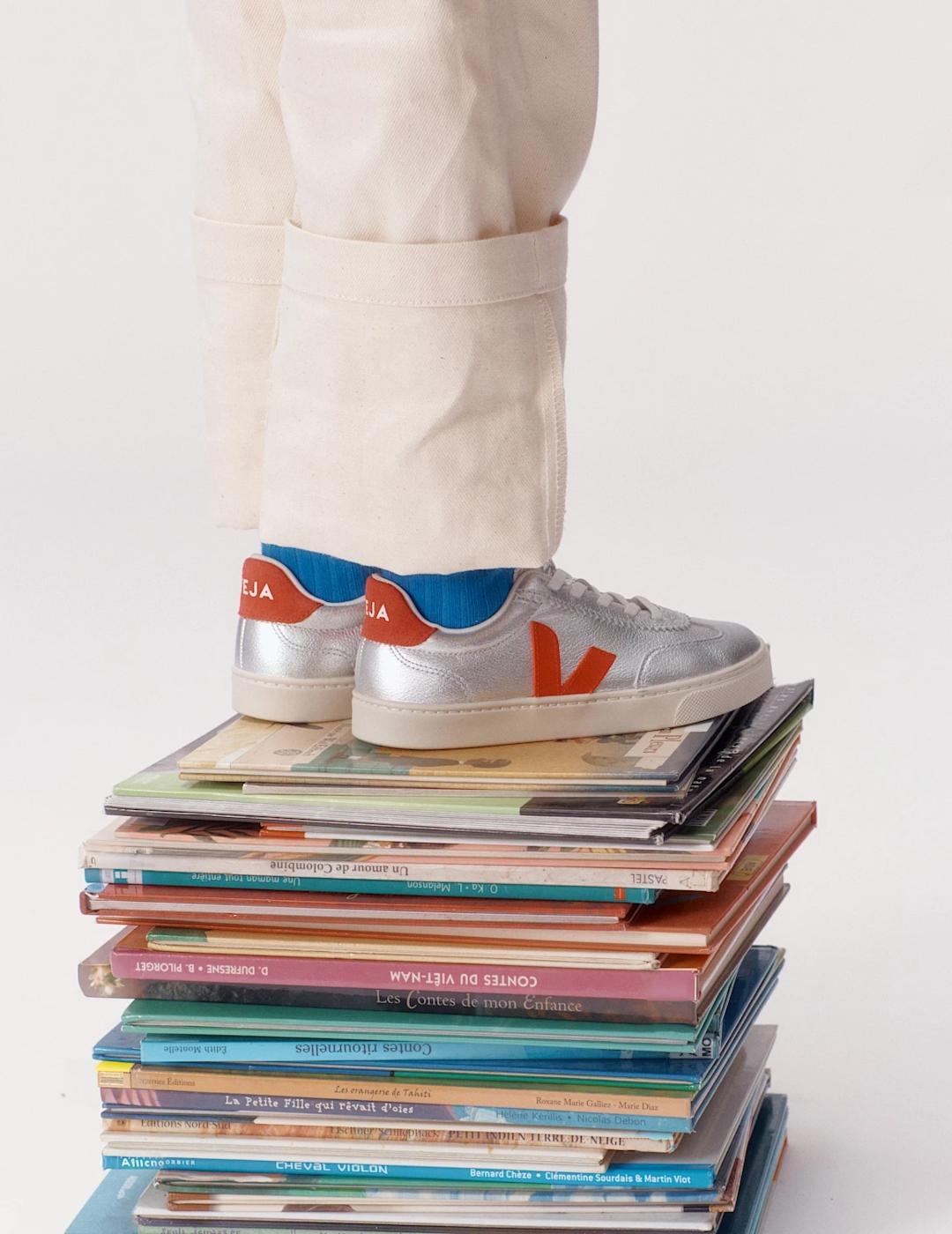 VEJA ZAPATILLA KIDS VOLLEY O T SILVER PEKIN