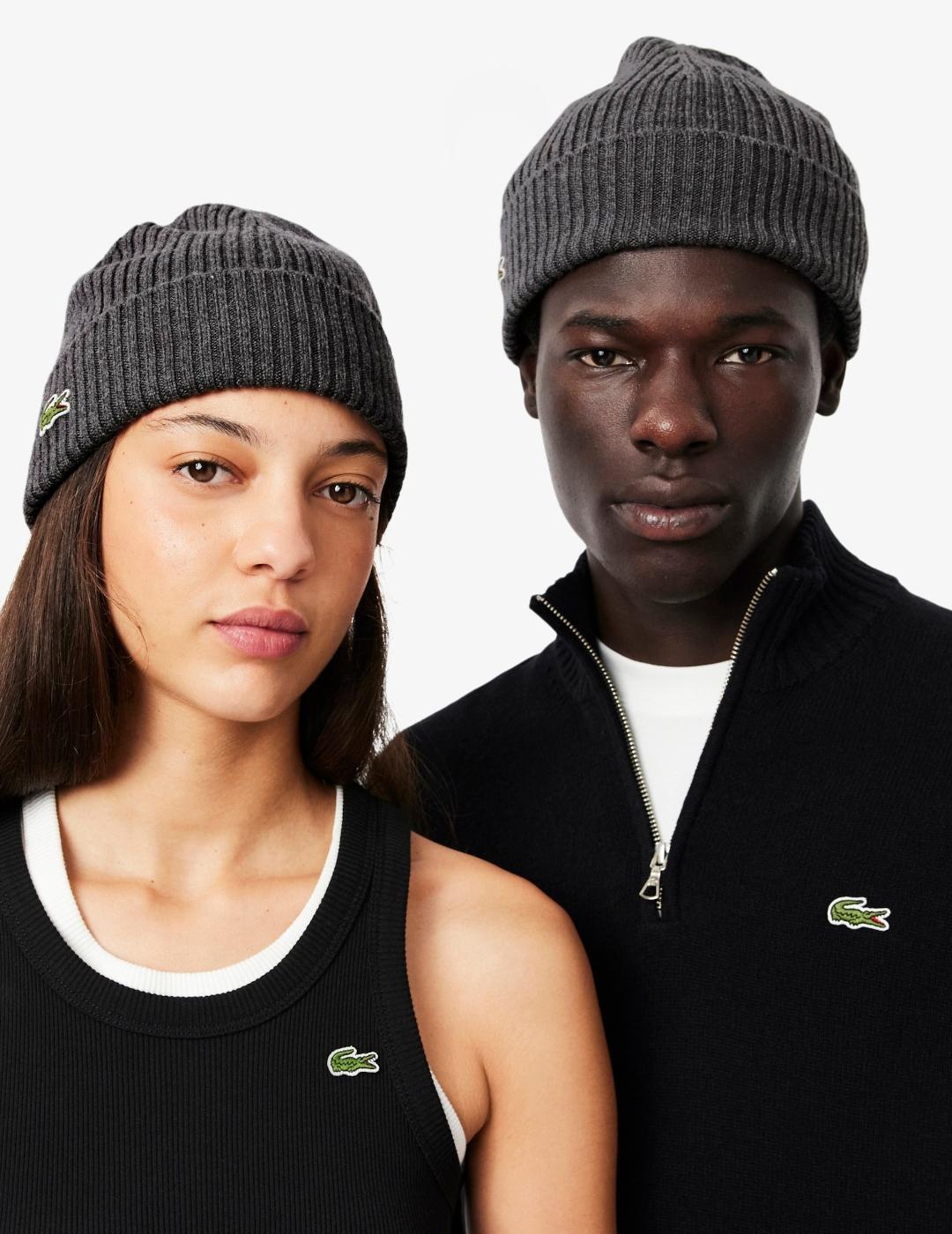 LACOSTE GORRO LANA GRIS OSCURO