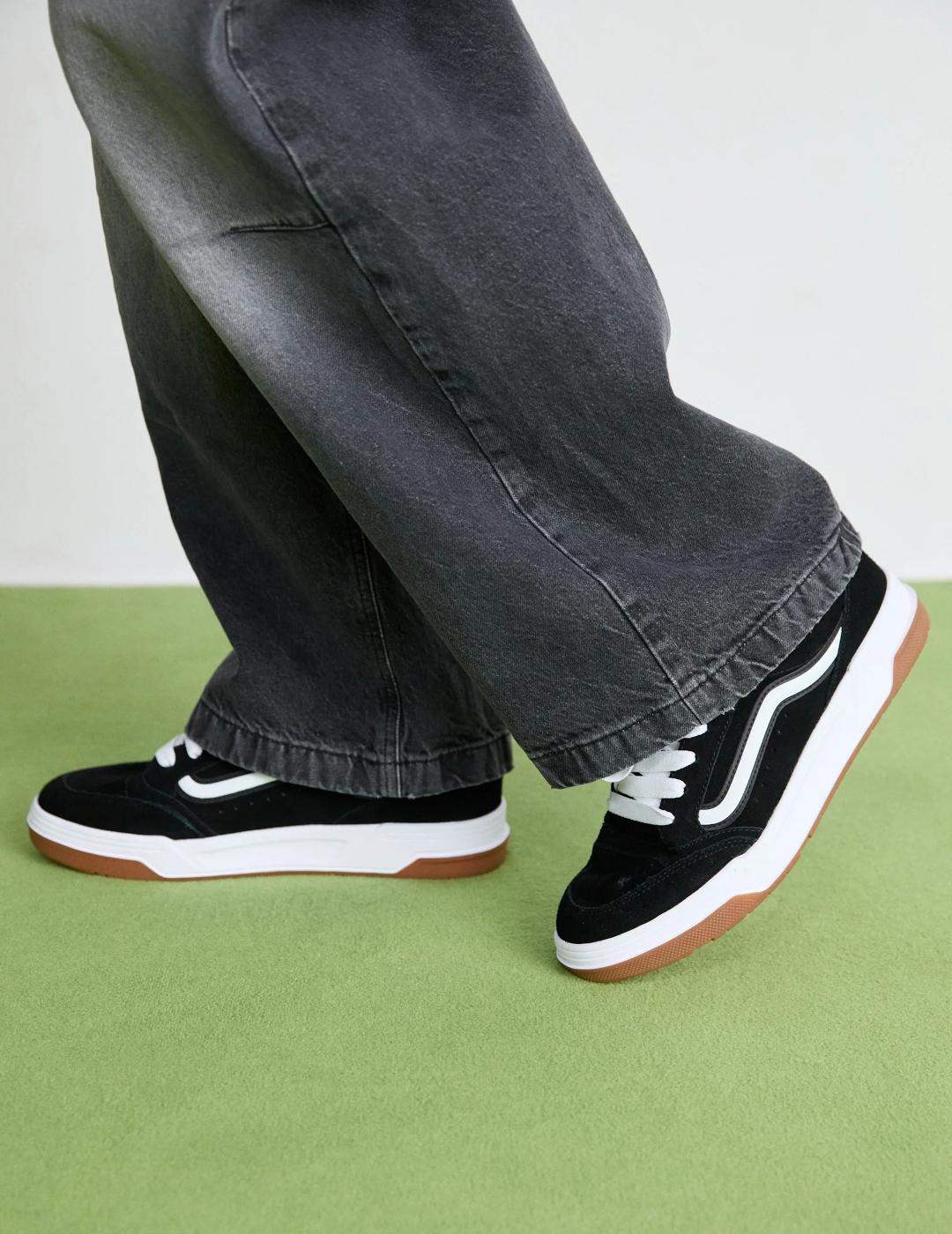 VANS ZAPATILLA HYLANE BLACK WHITE GUM